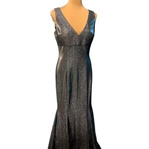 NEW Long Metallic Knit V-neck Formal Gown - Size 8 - NWT
